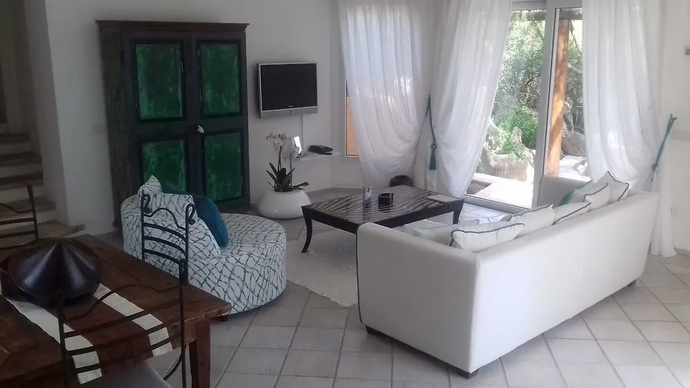 באיה סרדיניה L'Ea Bianca Luxury Resort 5*, באיה סרדיניה איטליה